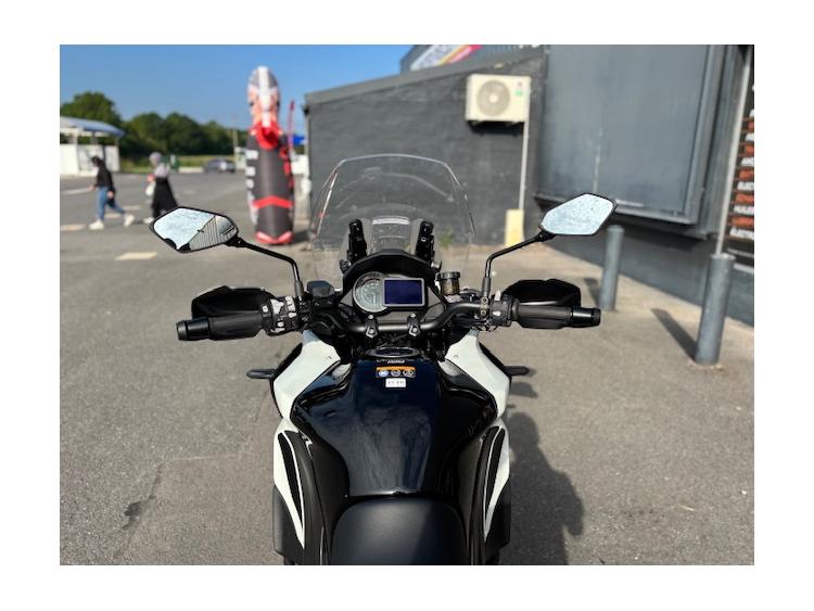 KAWASAKI VERSYS 1100 SE Grand Tourer