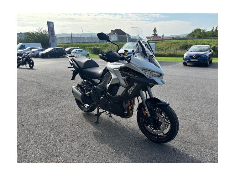 KAWASAKI VERSYS 1100 SE Grand Tourer