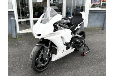 YAMAHA YZF 1000 R1