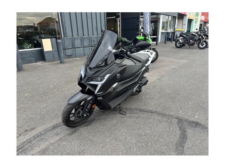 VOGE SR1 125
